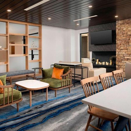 Fairfield Inn & Suites By Marriott Alexandria West/Mark Center Buitenkant foto