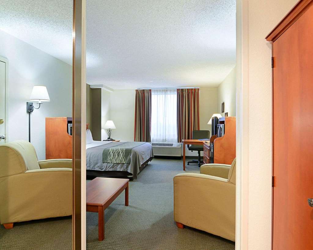 Fairfield Inn & Suites By Marriott Alexandria West/Mark Center Buitenkant foto