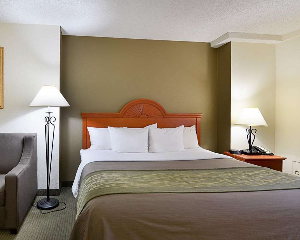 Fairfield Inn & Suites By Marriott Alexandria West/Mark Center Buitenkant foto