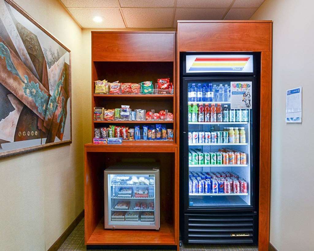 Fairfield Inn & Suites By Marriott Alexandria West/Mark Center Buitenkant foto
